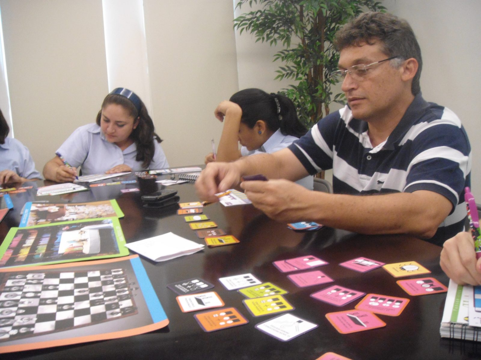 Facilitador Habraz con equipo Accesscom Comunicaciones
